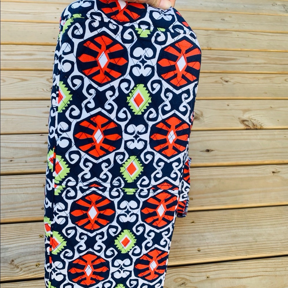 Vera Bradley Get Carried Away Tote NWT - Picture 5 of 11